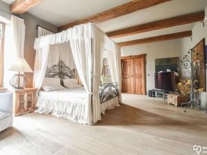 Prodej vily, Velký Týnec, U kaple, 300 m2