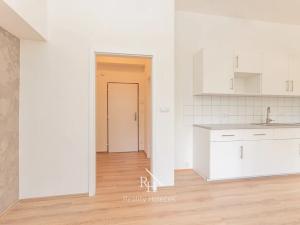 Pronájem bytu 2+kk, Kladno, náměstí Sítná, 44 m2