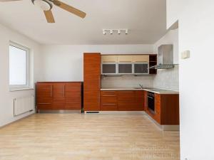 Pronájem bytu 3+kk, Praha - Letňany, Ivančická, 85 m2
