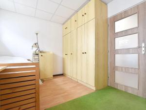 Prodej rodinného domu, Praha - Kobylisy, Klapkova, 245 m2