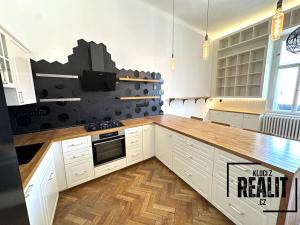 Pronájem bytu 4+1, Praha - Malá Strana, Újezd, 140 m2