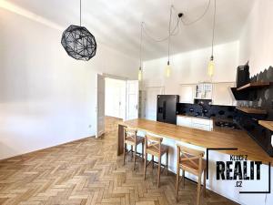 Pronájem bytu 4+1, Praha - Malá Strana, Újezd, 140 m2
