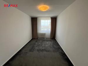Pronájem bytu 2+kk, Praha - Kamýk, Smotlachova, 44 m2