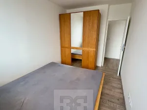 Pronájem bytu 2+kk, Praha - Bohnice, Zelenohorská, 43 m2