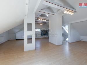 Prodej rodinného domu, Hroznětín, ČSA, 240 m2
