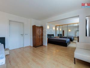 Prodej rodinného domu, Hroznětín, ČSA, 240 m2