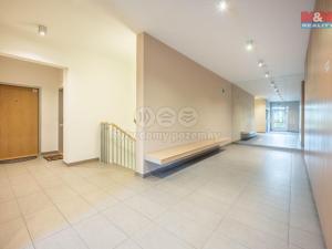 Pronájem bytu 2+kk, Praha - Hlubočepy, Geologická, 41 m2