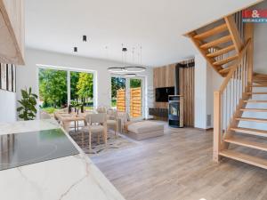 Prodej bytu 3+kk, Černá v Pošumaví - Bližná, 83 m2