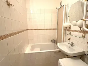 Prodej bytu 2+kk, Praha - Černý Most, Vybíralova, 42 m2