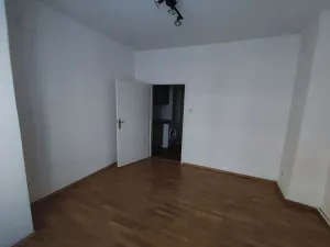 Pronájem bytu 1+kk, Praha - Žižkov, Ambrožova, 23 m2