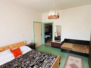Prodej vily, Kamenné Žehrovice, Revoluční, 310 m2