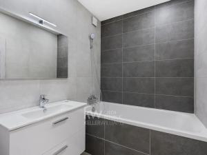 Prodej bytu 3+1, Praha - Troja, Hnězdenská, 74 m2