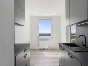 Prodej bytu 3+1, Praha - Troja, Hnězdenská, 74 m2