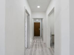 Prodej bytu 3+1, Praha - Troja, Hnězdenská, 74 m2