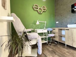 Pronájem obchodního prostoru, Sadská, Prokopova, 24 m2