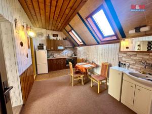 Prodej rodinného domu, Krnov - Pod Bezručovým vrchem, Albrechtická, 285 m2