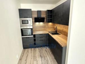 Pronájem bytu 2+kk, Komárov, Okružní, 38 m2