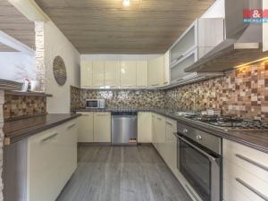 Prodej rodinného domu, Běrunice, Ohrada, 89 m2
