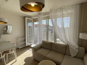 Pronájem bytu 2+kk, Praha, Počernická, 50 m2