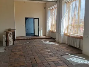 Pronájem obchodního prostoru, Pardubice, 95 m2