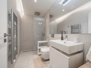 Pronájem bytu 2+kk, Praha - Vršovice, Archangelská, 56 m2