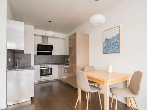 Pronájem bytu 2+kk, Praha - Vršovice, Archangelská, 56 m2