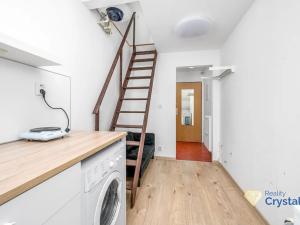 Prodej bytu 1+kk, Praha, náměstí Antonína Pecáka, 18 m2