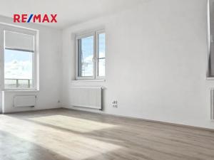 Pronájem bytu 1+kk, Praha - Dolní Měcholupy, Honzíkova, 37 m2