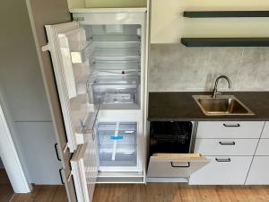 Pronájem bytu 2+kk, Praha - Hostavice, Českobrodská, 56 m2