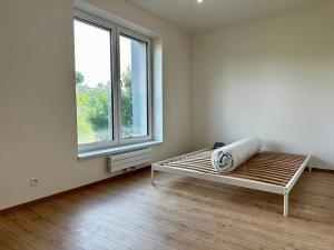 Pronájem bytu 2+kk, Praha - Hostavice, Českobrodská, 56 m2