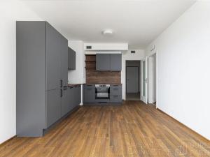 Pronájem bytu 2+kk, Praha - Vysočany, Smržových, 52 m2