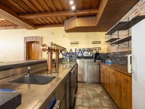 Prodej restaurace, Ratíškovice, Vítězná, 922 m2