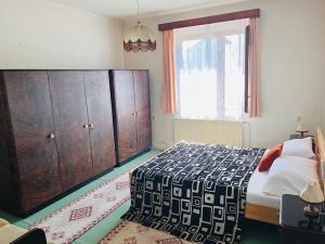 Prodej vily, Kamenné Žehrovice, Revoluční, 280 m2