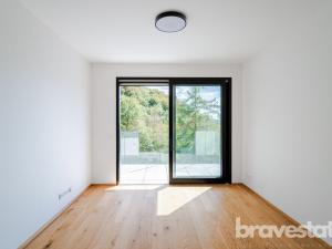 Pronájem bytu 2+kk, Praha - Modřany, Československého exilu, 72 m2