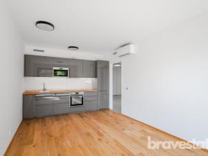 Pronájem bytu 2+kk, Praha - Modřany, Československého exilu, 72 m2