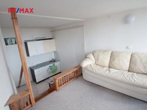 Pronájem bytu 1+kk, Kolín, Veltrubská, 26 m2