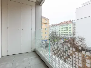 Pronájem bytu 1+kk, Praha - Košíře, Hlaváčkova, 25 m2