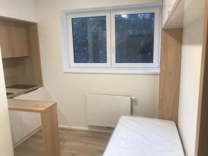 Pronájem bytu 1+kk, Praha - Strašnice, Strančická, 30 m2