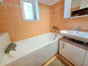 Pronájem bytu 3+1, Zlín, Na Kopci, 100 m2