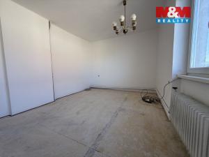 Prodej bytu 3+1, Krupá, 69 m2