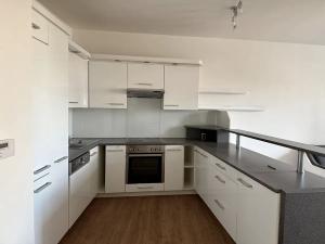 Pronájem bytu 2+kk, Znojmo, Sokolská, 66 m2