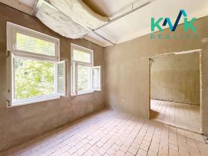 Prodej bytu 4+1, Karlovy Vary, Sadová, 154 m2