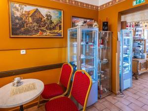 Pronájem restaurace, Lázně Bělohrad, Lázeňská, 102 m2