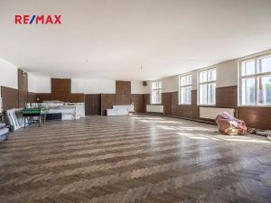 Prodej obchodního prostoru, Čelákovice, Na Hrázi, 650 m2