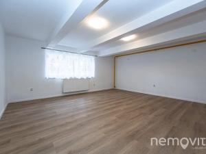 Pronájem bytu 2+kk, Praha - Kobylisy, Na Stírce, 46 m2