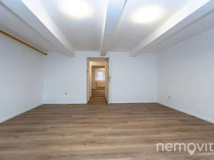 Pronájem bytu 2+kk, Praha - Kobylisy, Na Stírce, 46 m2