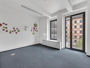 Pronájem kanceláře, Praha - Holešovice, Jankovcova, 241 m2