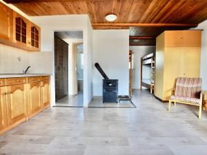 Prodej chaty, Červený Kostelec, 48 m2