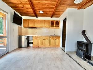 Prodej chaty, Červený Kostelec, 48 m2