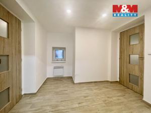 Prodej atypického bytu, Slaný, Ouvalova, 37 m2